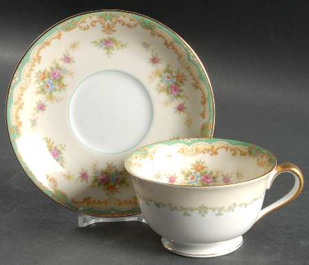 Floralia Footed Cup & Saucer Set
