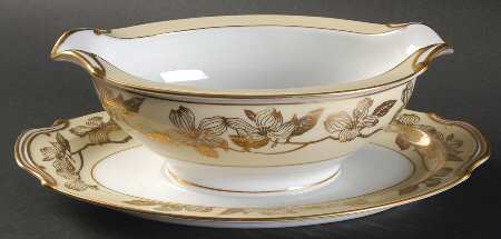 Floris Gravy Boat with Attached Underplate