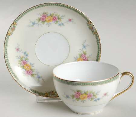 Floweree Flat Cup & Saucer Set