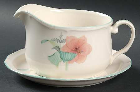 Floral Song Rd Gravy Boat & Stand (Uses Bread & Butter Plate)