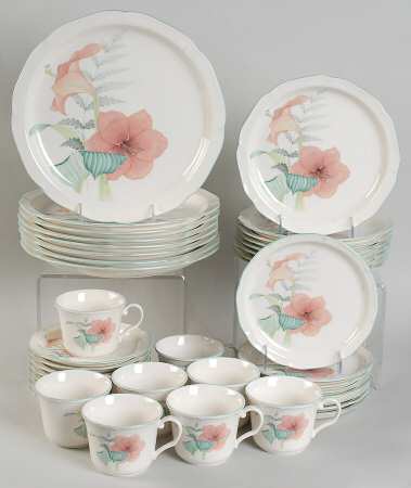 Floral Song 40 Piece Set