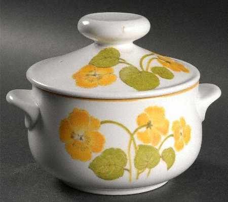 Flower Time 1.25 Qt Round Covered Casserole