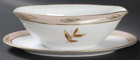 Fontana Gravy Boat with Attached Underplate