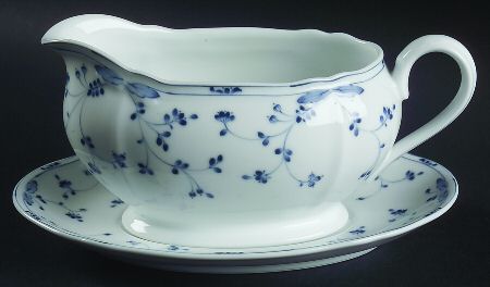 French Charm Gravy Boat & Underplate (Relish/Butter)