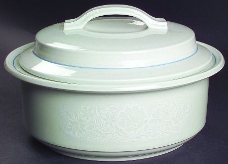 Frost Flower 2.5 Qt Round Covered Casserole