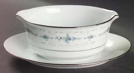 Frolic Gravy Boat with Attached Underplate