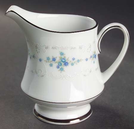 Frolic Creamer