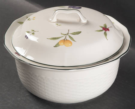 Fruit Parfait 2qt Round Covered Casserole (Uses the Rv9s As Base