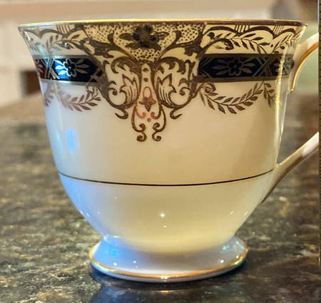 Gacahad Black Footed Demitasse Cup