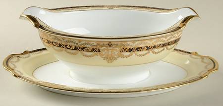 Gacahad Black Gravy Boat with Attached Underplate