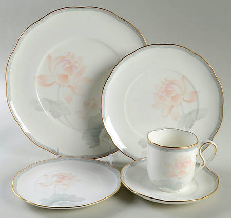 Garden Empress 5 Piece Place Setting by Noritake