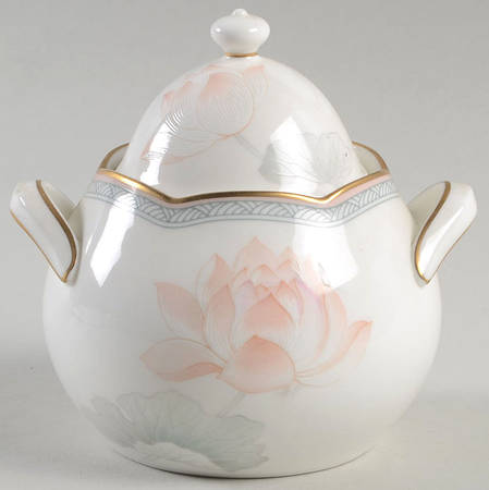 Garden Empress Sugar Bowl & Lid by Noritake