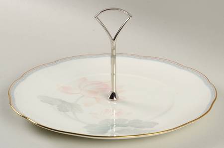 Garden Empress Round Serving Plate with Handle (DP)