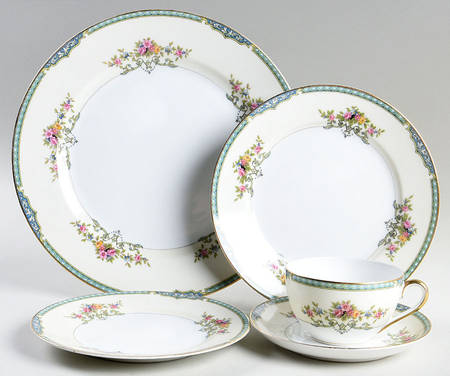 Gainsboro 5 Piece Place Setting