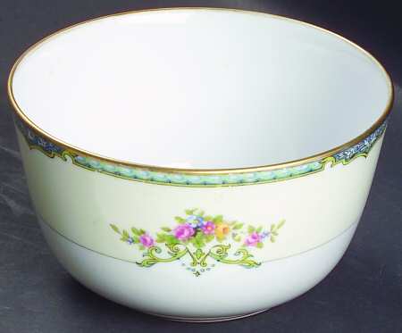 Gainsboro Cranberry Bowl