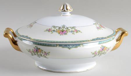 Gainsboro Round Covered Vegetable