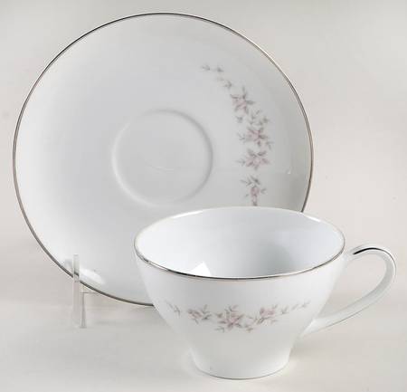 Gail Flat Cup & Saucer Set