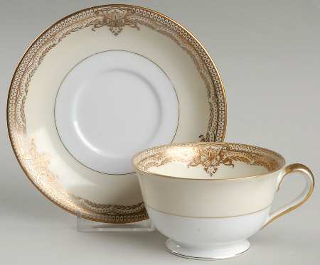 Galatea Footed Cup & Saucer Set