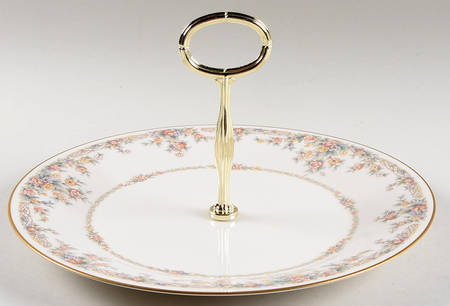 Gallery Round Serving Plate with Handle (DP)