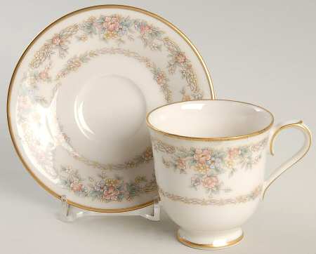 Gallery Footed Demitasse Cup & Saucer Set