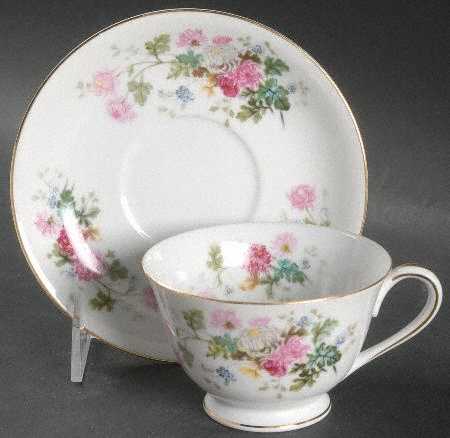 Gardena Footed Cup & Saucer Set