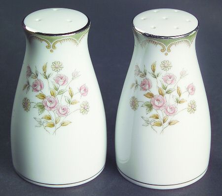 Garland Salt & Pepper Set