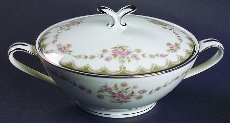 Garland Sugar Bowl & Lid