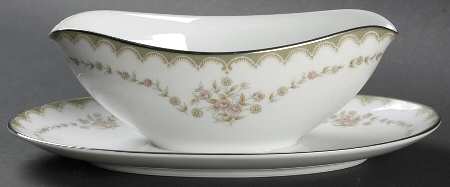 Garland Gravy Boat with Attached Underplate