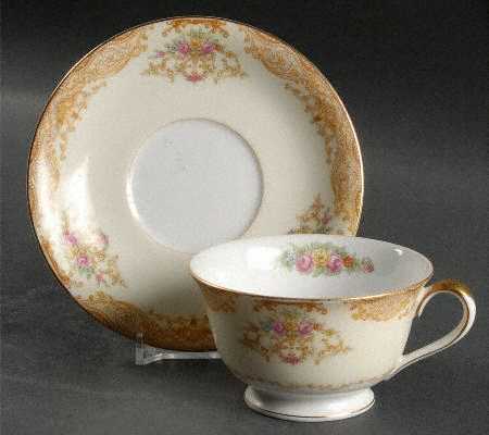 Garvin Footed Cup & Saucer Set