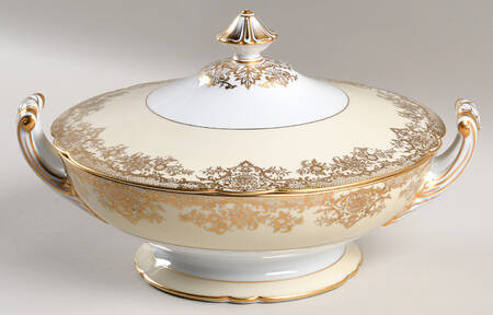 Gastonia Round Covered Vegetable