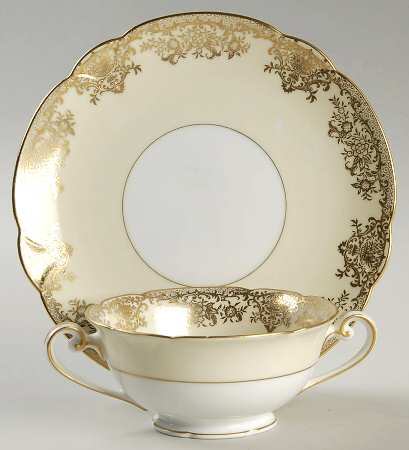 Gastonia Footed Cream Soup Bowl & Saucer Set