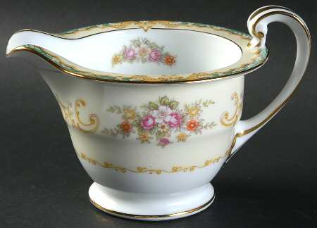 Gavotte Creamer