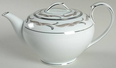 Gaylord Teapot & Lid