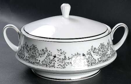 Geneva Round Covered Vegetable