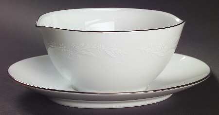 Georgian Gravy Boat with Attached Underplate