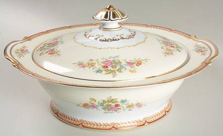 Georgette Round Covered Vegetable