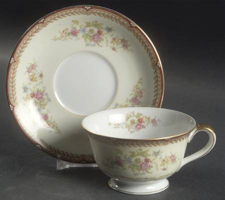 Georgette Footed Cup & Saucer Set