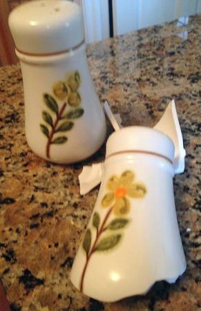 Georgetown Salt & Pepper Set