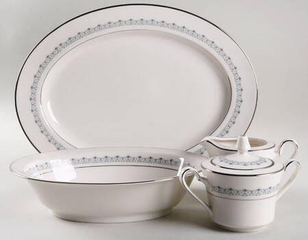 Geri 5 Piece Hostess Set