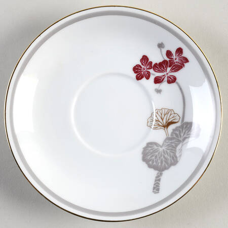Geranium Saucer