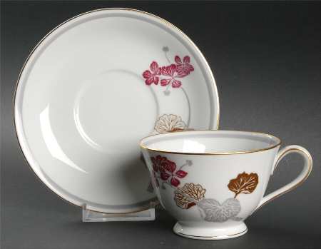 Geranium Footed Cup & Saucer Set