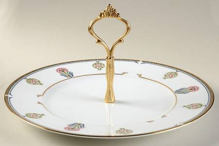 Gilded Blossoms Round Serving Plate with Handle (DP)