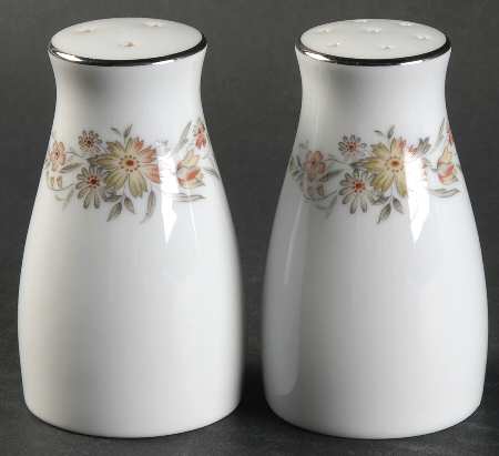 Gina Salt & Pepper Set