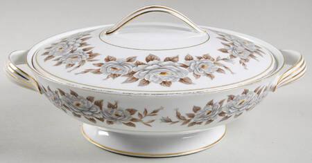 Glenbrook Round Covered Vegetable