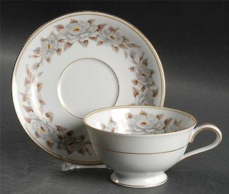 Glenbrook Footed Cup & Saucer Set