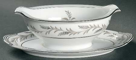Glendon Gravy Boat with Attached Underplate