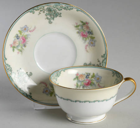 Glendon Footed Cup & Saucer Set