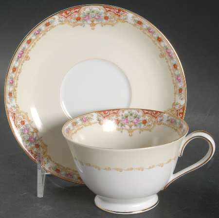 Glendale Footed Cup & Saucer Set