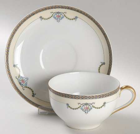 Gleneden Oversized Cup & Saucer Set