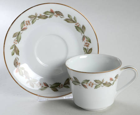 Glenleaf Footed Cup & Saucer Set